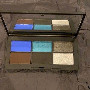 Nars Shadow pallet Scandal limited edition . No box sold as is .